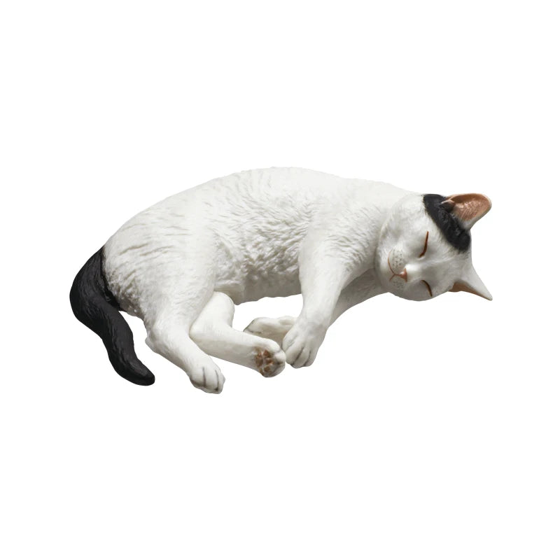Capsule Foundation Osamu Moriguchi Cat Figures