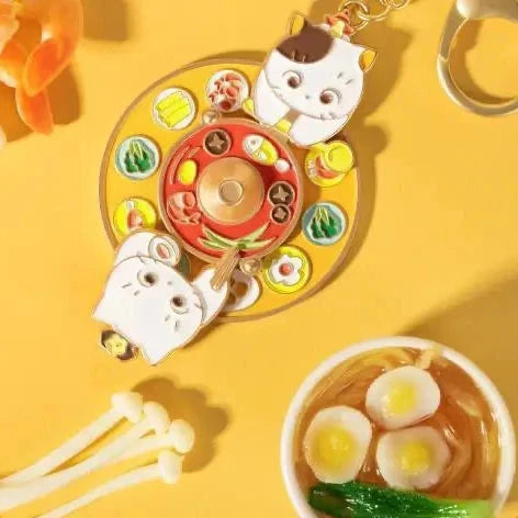 故宫淘宝 (Forbidden City Taobao) 360° Turning Palace Cat Keychain
