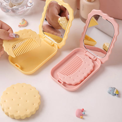 Versa. Q Pastel Cookie Folding Mirror with Comb