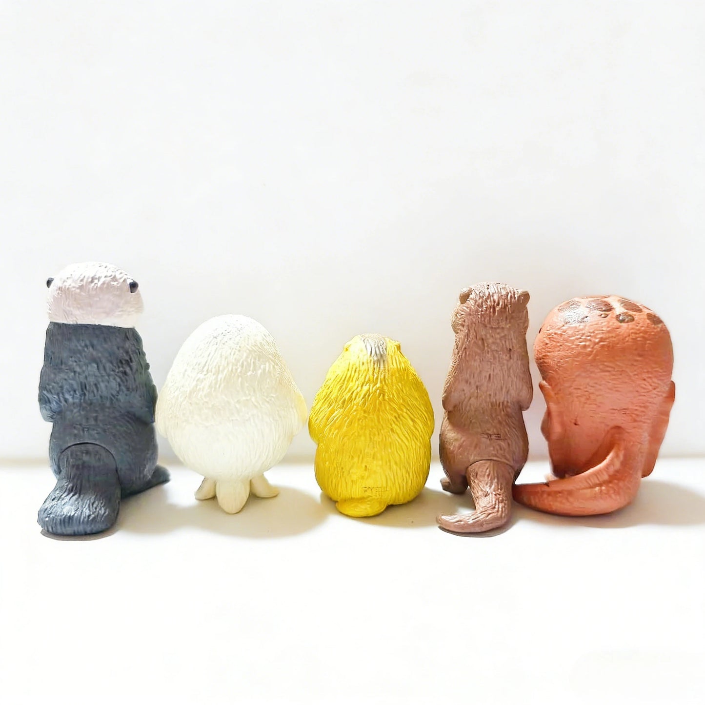 YELL KYOMU Part 5 Intensely Staring Animal Figurine