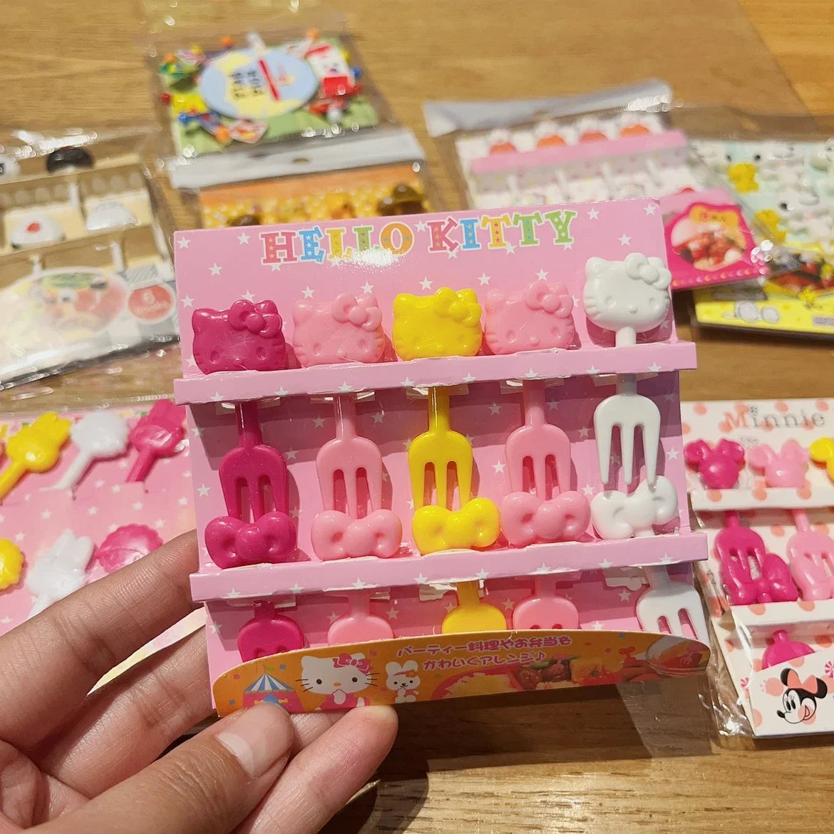 Kawaii Rilakkuma Mini Skewers Cartoon Relax Bear Lunch Bento Box Food Fruit Picks Fork Sticks Buffet Sandwich Toppers Decor Fork