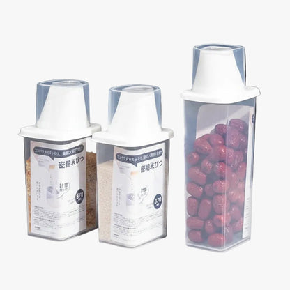 密閉米びつ (Airtight Rice Container) with Integrated Measuring Cup
