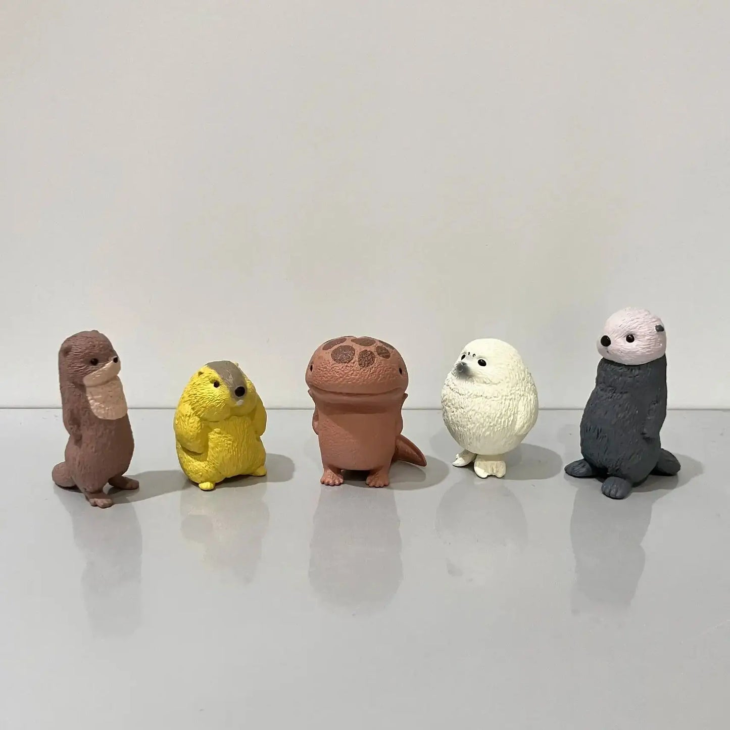 YELL KYOMU Part 5 Intensely Staring Animal Figurine